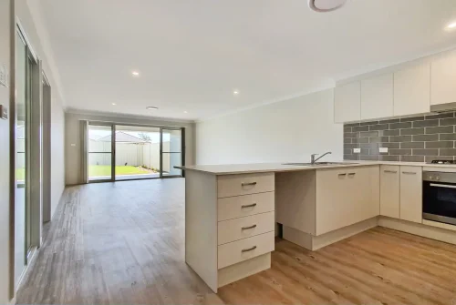 28B TAHNEE CRES SANCTUARY POINT INTERNAL KITCHEN AND LIVING SPACE